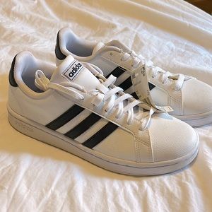 Women’s Grand Court Adidas Sneakers size 8 US